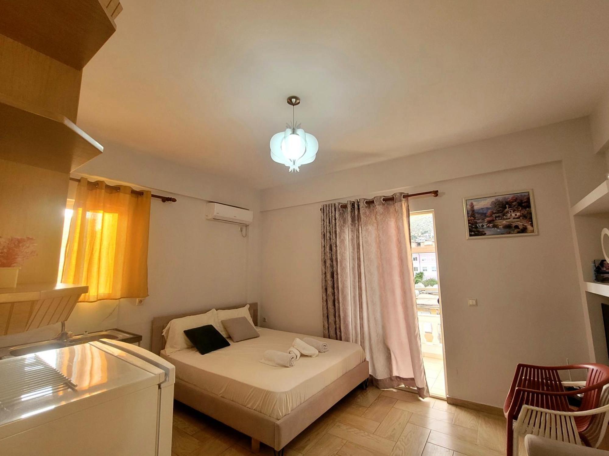 Lea's Sarande